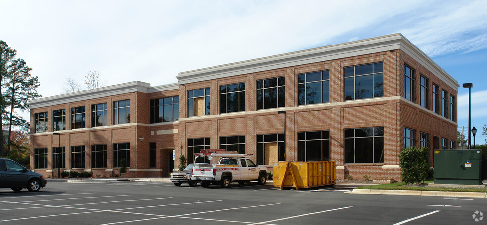 9208 Falls of Neuse Rd, Raleigh, NC for rent - Building Photo - Image 3 of 19