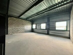 Light Industrial in Mions to rent Interior Photo- Image 2 of 5