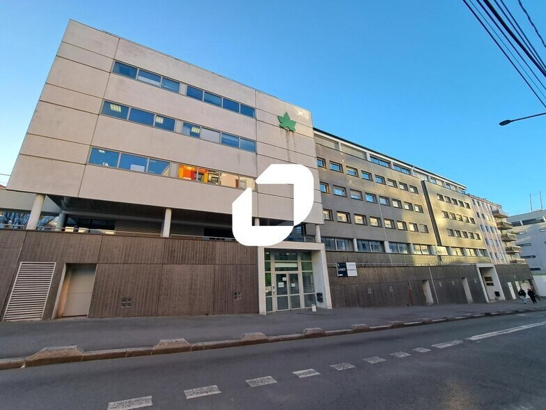 Office in Montreuil for sale - Building Photo - Image 2 of 10