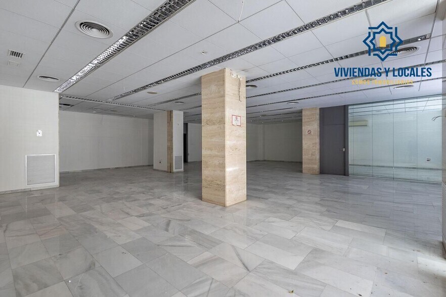 Retail in Granada, Granada for sale - Interior Photo - Image 3 of 26