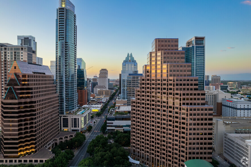 111 Congress Ave, Austin, TX for rent - Building Photo - Image 3 of 29