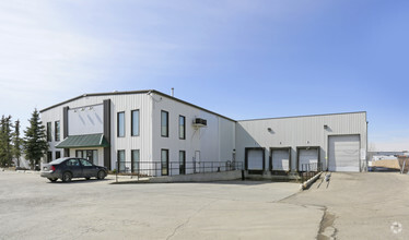 143 East Lake Blvd NE, Airdrie, AB for rent Building Photo- Image 1 of 13