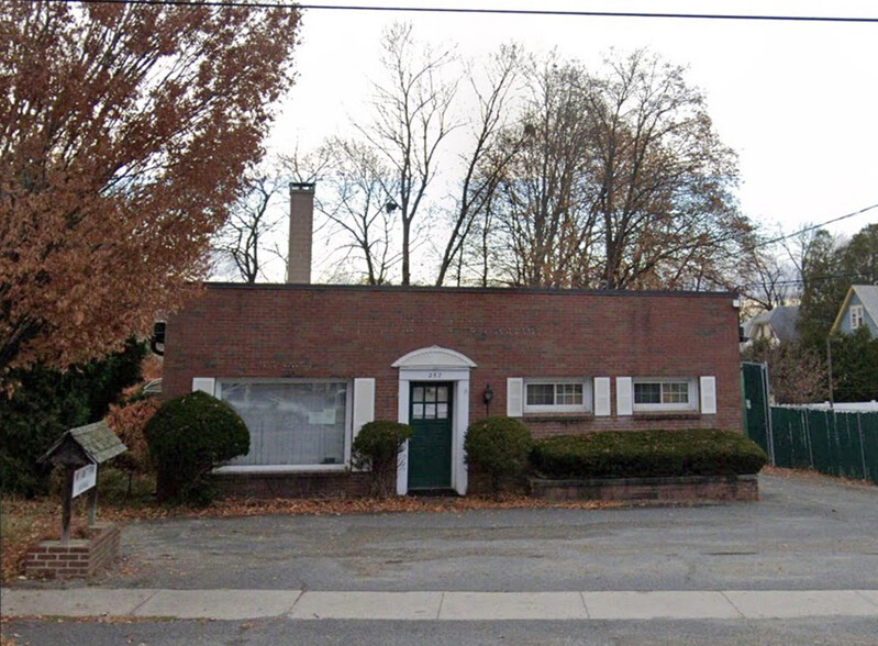 252 Federal St, Greenfield, MA for sale - Building Photo - Image 1 of 1