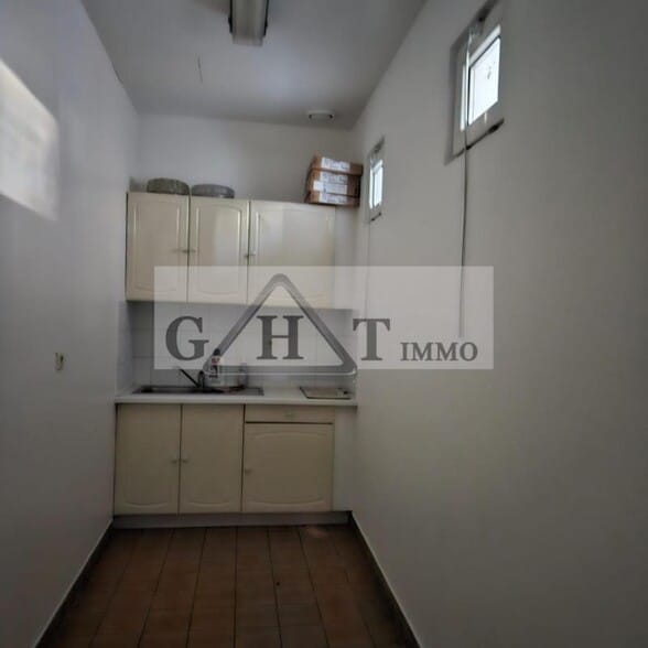 Retail in Charenton-le-Pont for sale - Interior Photo - Image 3 of 5