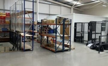 Hanworth Ln, Chertsey to rent Interior Photo- Image 2 of 2