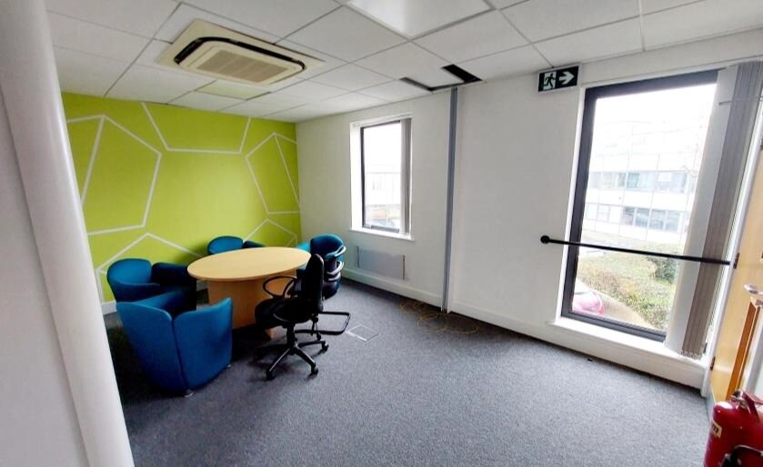 Oldmixon Cres, Weston Super Mare to rent Interior Photo- Image 1 of 5