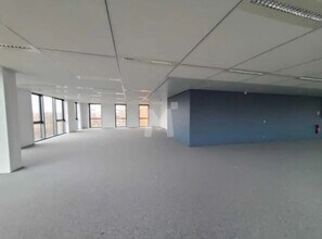 1-6 Rue Du Cottage Tolbiac, Chevilly-Larue to rent Interior Photo- Image 2 of 3