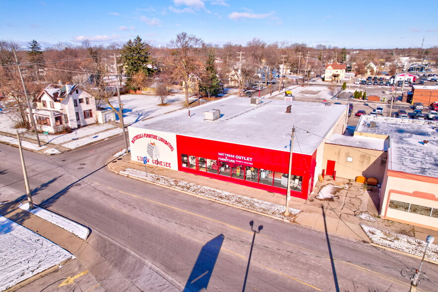 Retail and Land Portfolio-Saginaw, MI portfolio of 2 properties for sale on LoopNet.co.uk - Building Photo - Image 2 of 31