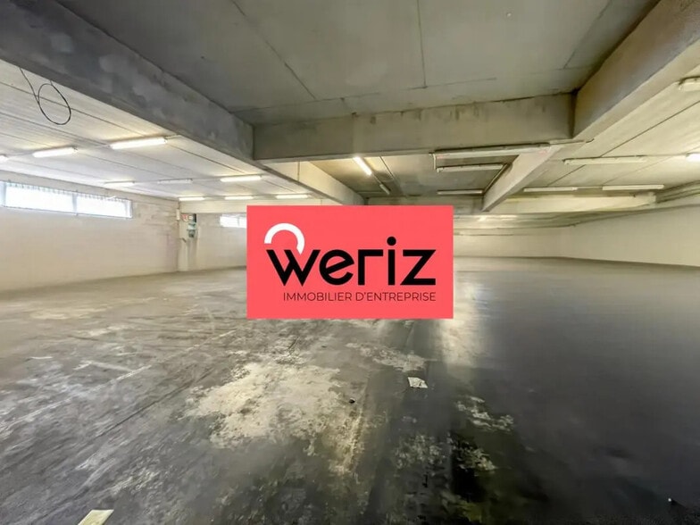 Light Industrial in Aubagne to rent - Interior Photo - Image 1 of 5