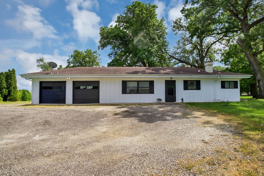 41W597 US Highway 20, Hampshire, IL for sale - Building Photo - Image 3 of 107