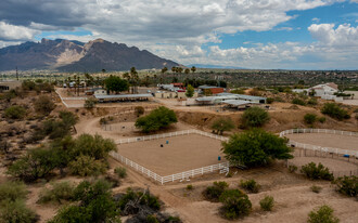 Commercial Stables in Northwest Tucson - Commercial Property