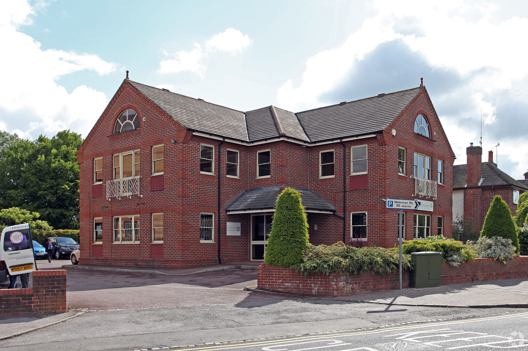 Marlow Rd, Bourne End for sale Primary Photo- Image 1 of 1