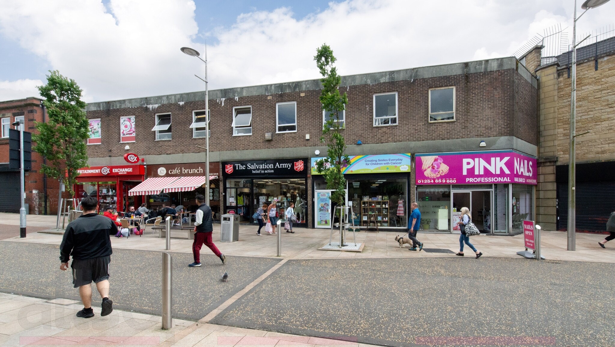 42 Broadway, Accrington for sale Primary Photo- Image 1 of 3