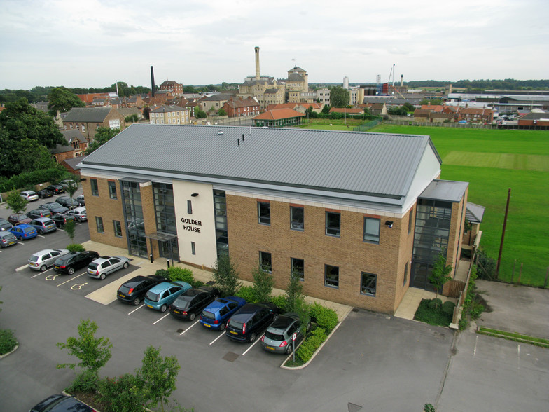 Station Rd, Church Fenton for rent - Building Photo - Image 2 of 25