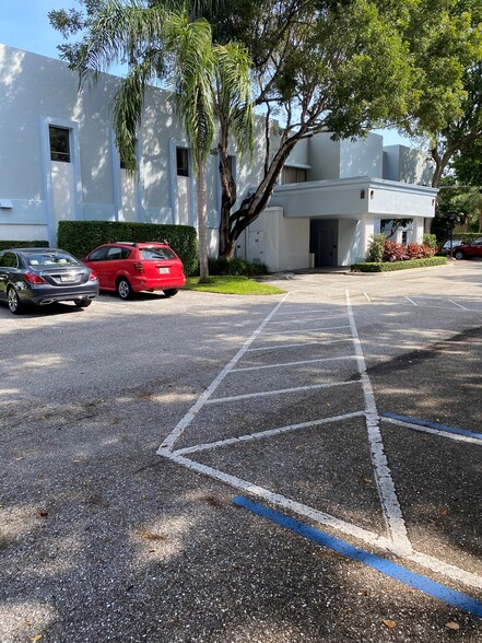 1599 NW 9th Ave, Boca Raton, FL for rent - Building Photo - Image 1 of 8