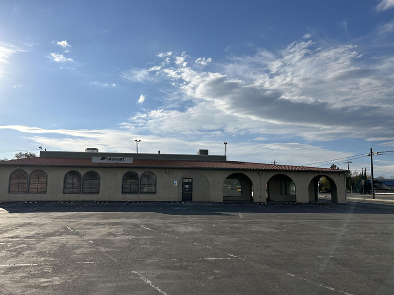 215 W Bridge St, Yerington, NV for rent - Building Photo - Image 2 of 7