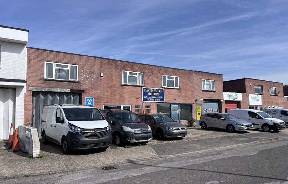 21-23 Telford Rd, Wimborne for sale - Building Photo - Image 2 of 10