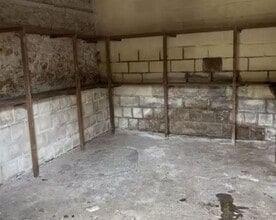 Langhurst Barn, Chiddingfold to rent Interior Photo- Image 1 of 3