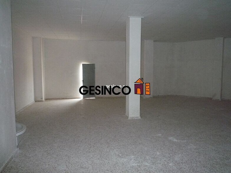 Retail in Ontinyent to rent - Interior Photo - Image 2 of 3