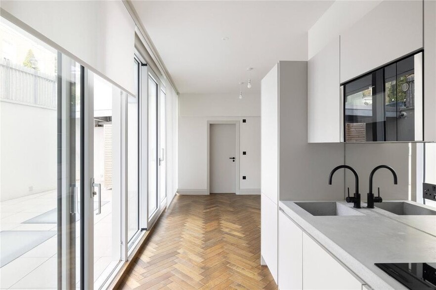 17 Barnsbury Terrace Ter, London to rent - Interior Photo - Image 3 of 76