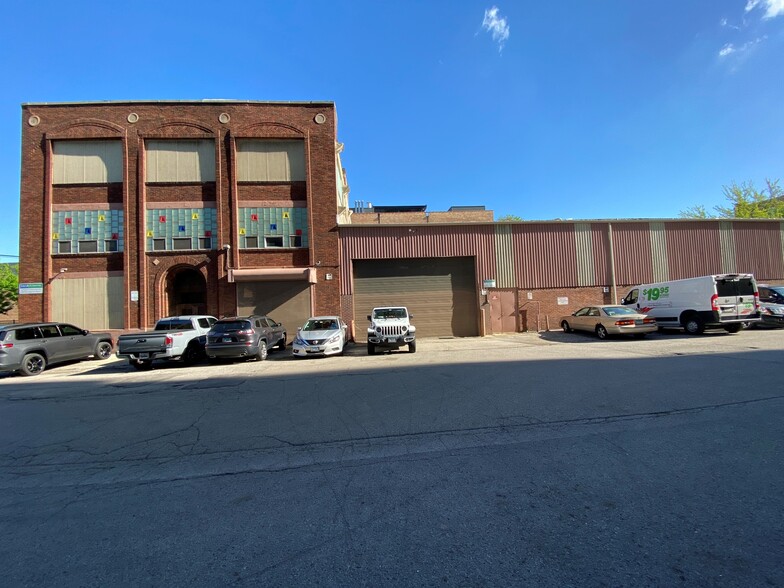 914 W Superior St, Chicago, IL for sale - Building Photo - Image 3 of 4