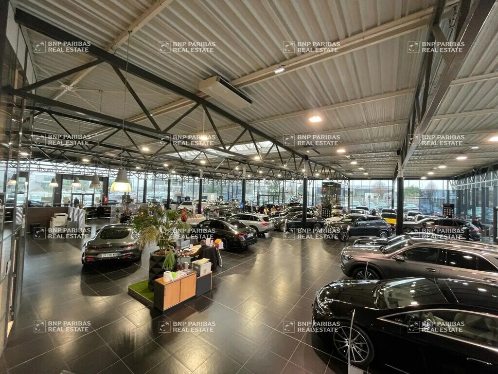 Vente Local d'activités 3 989 m² - Photo 1