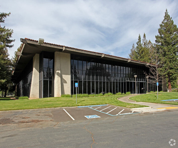 10961 Sun Center Dr, Rancho Cordova, CA for sale - Building Photo - Image 2 of 7