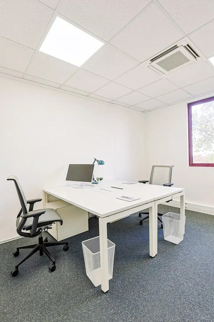 99 Rue Pereire, Saint-Germain-en-Laye to rent Interior Photo- Image 1 of 2