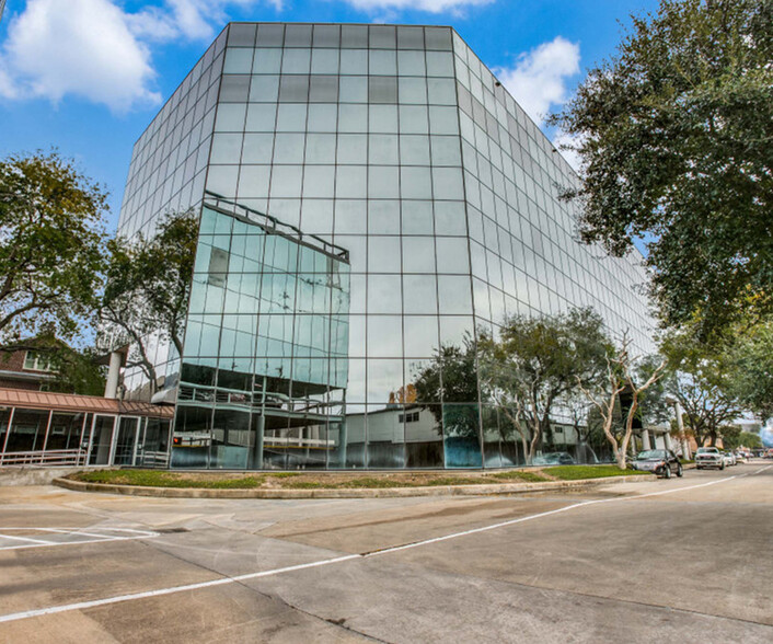 1220 Augusta Dr, Houston, TX for rent - Building Photo - Image 1 of 5