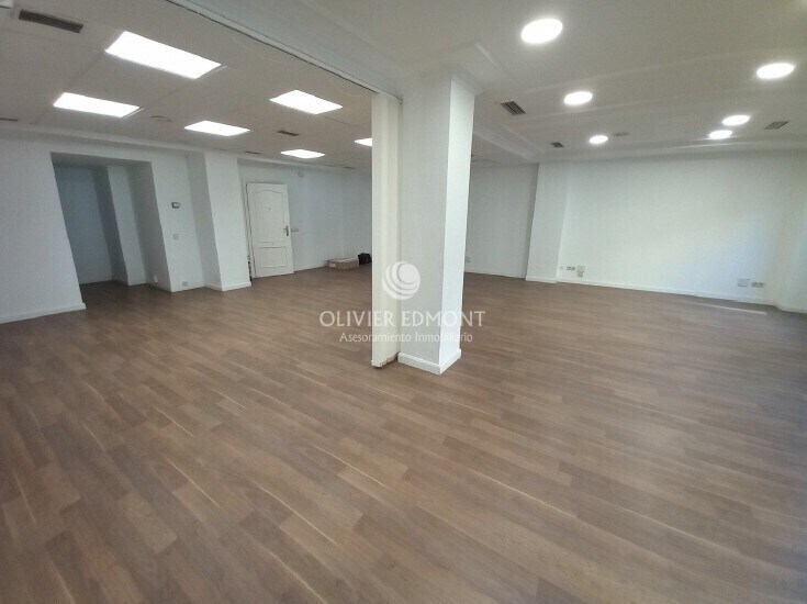 Office in Madrid, Madrid to rent - Interior Photo - Image 3 of 5