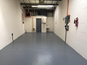 Potters Ln, Milton Keynes to rent Interior Photo- Image 1 of 1