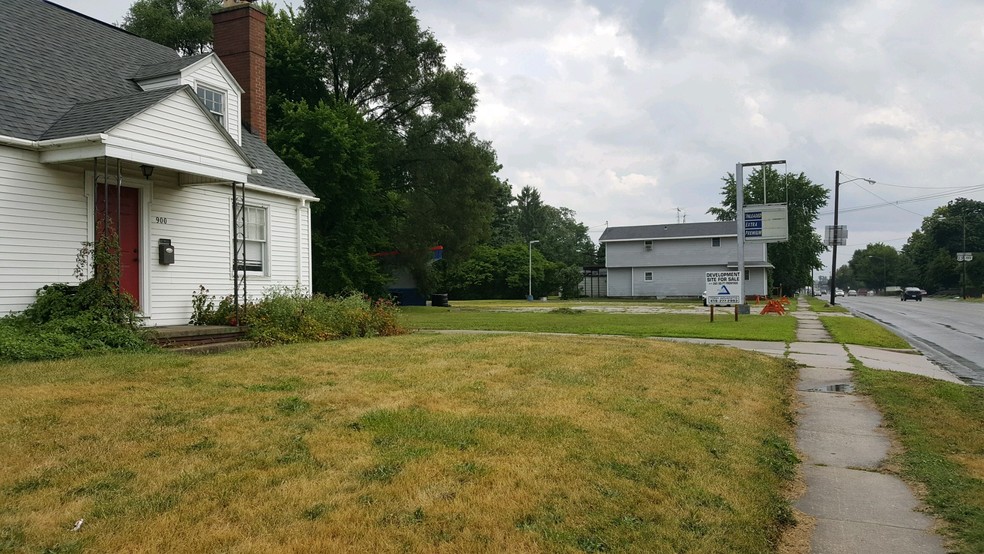 900 N Countyline Rd, Fostoria, OH for sale - Building Photo - Image 1 of 3