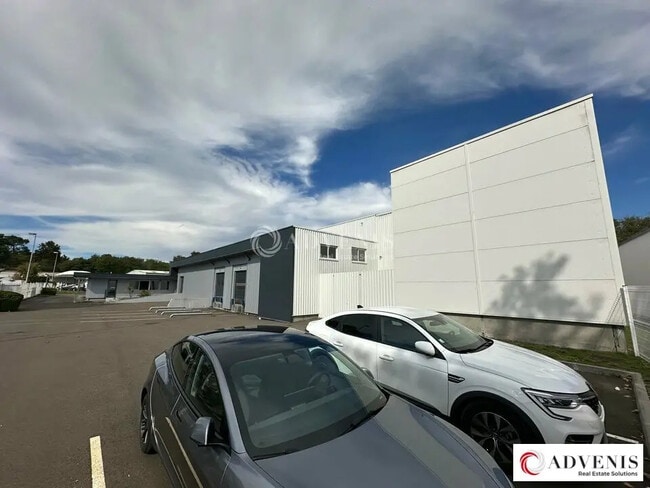 Vente Local d'activités 1 614 m²