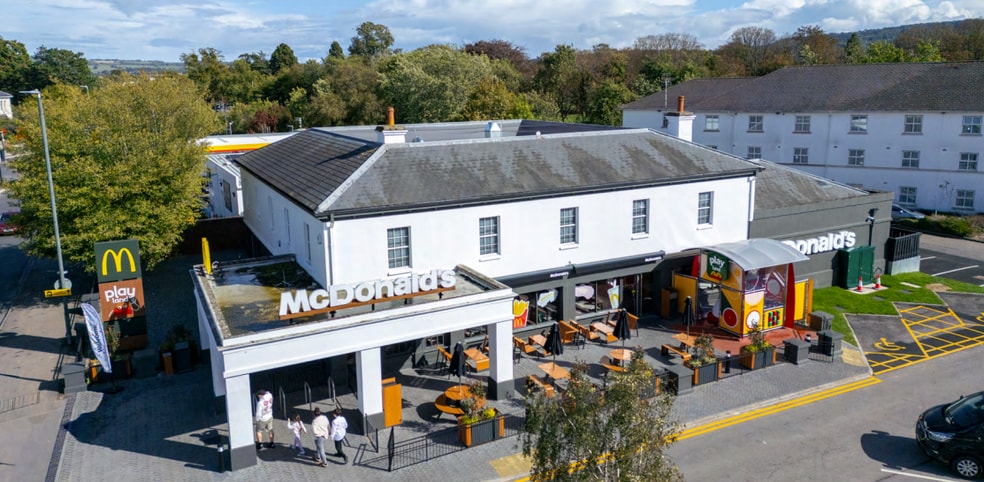 374 Gloucester Rd, Cheltenham for sale - Building Photo - Image 3 of 3