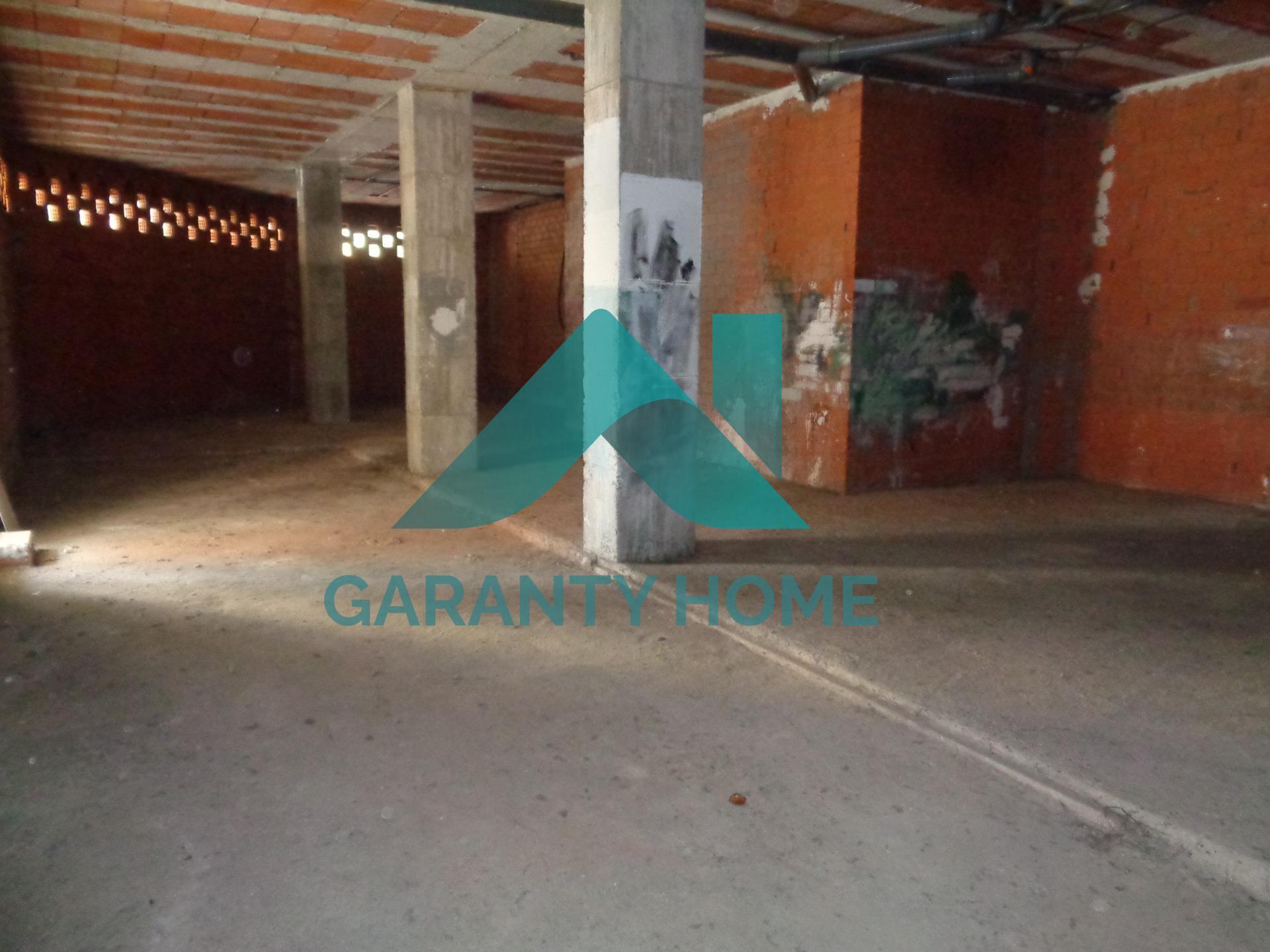 Retail in Cáceres, Cáceres to rent Interior Photo- Image 1 of 3