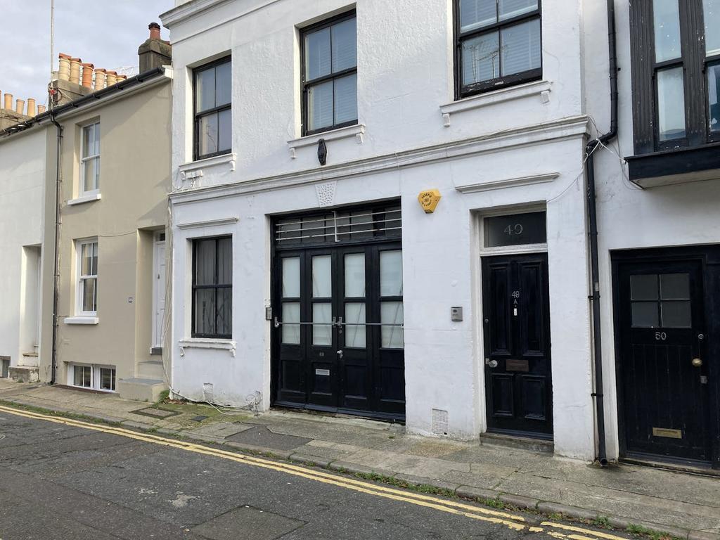 49 Cheltenham Pl, Brighton to rent Building Photo- Image 1 of 13