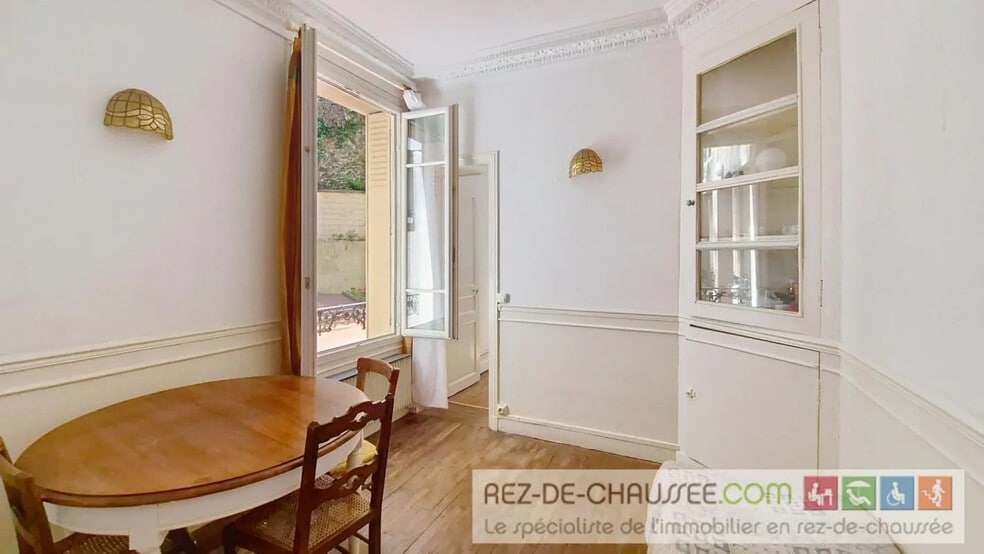 Office in Paris for sale - Interior Photo - Image 3 of 20
