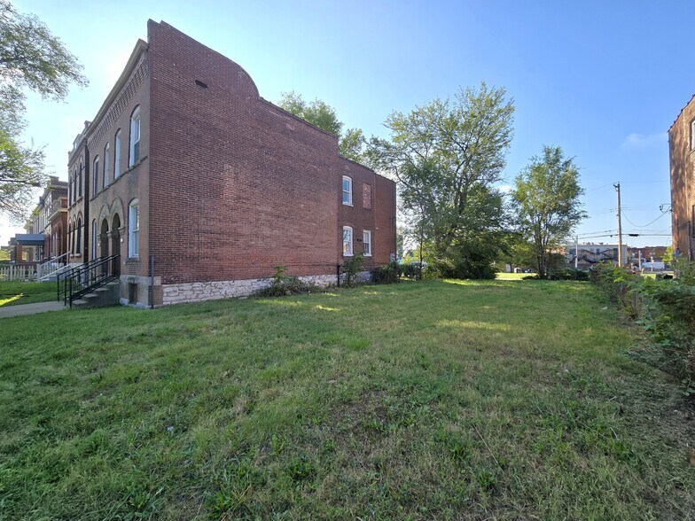 4330 Gibson Ave, Saint Louis, MO for sale - Building Photo - Image 3 of 4