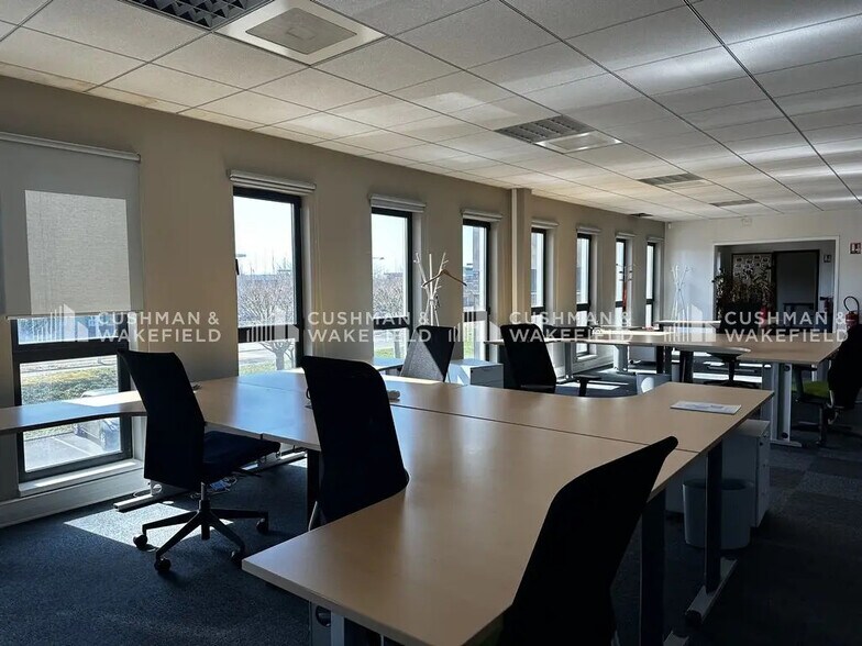 Office in Schiltigheim to rent - Interior Photo - Image 3 of 11