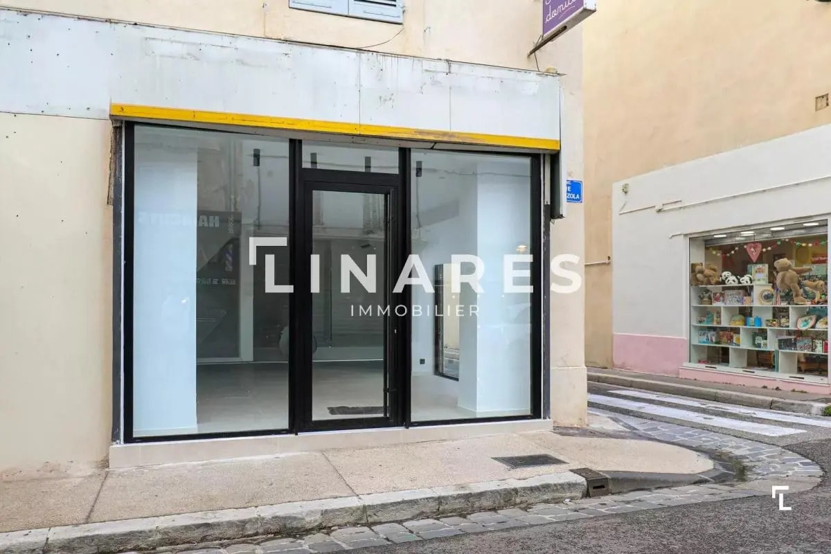 Retail in Marseille to rent Building Photo- Image 1 of 6