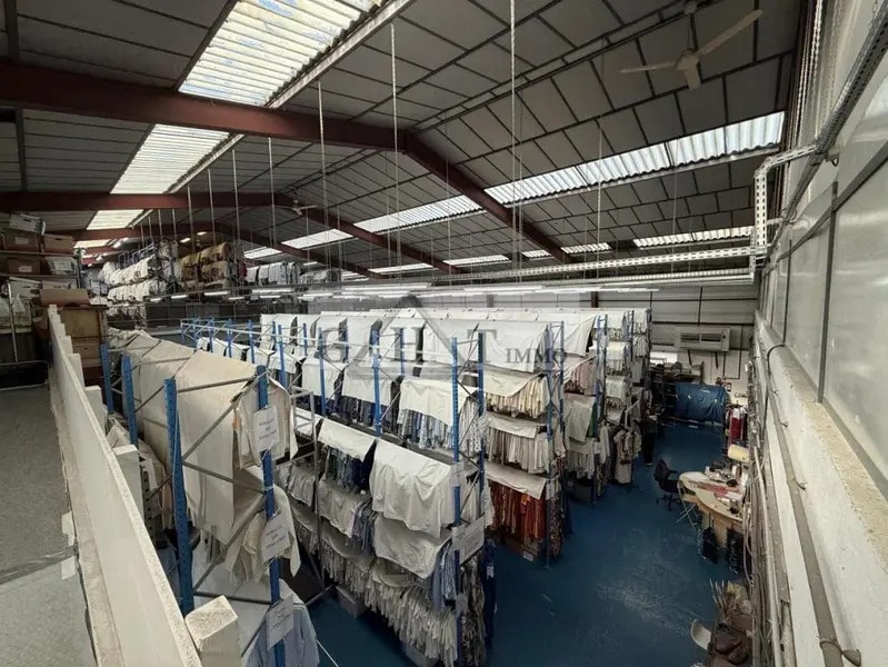 Industrial in Pantin for sale Interior Photo- Image 1 of 13