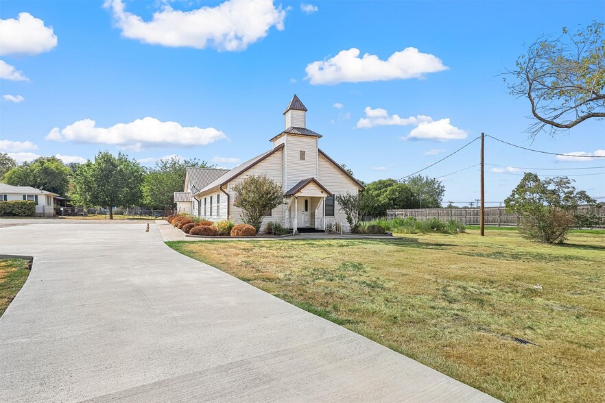 1323 Park Dr, Hillsboro, TX for sale - Building Photo - Image 2 of 9