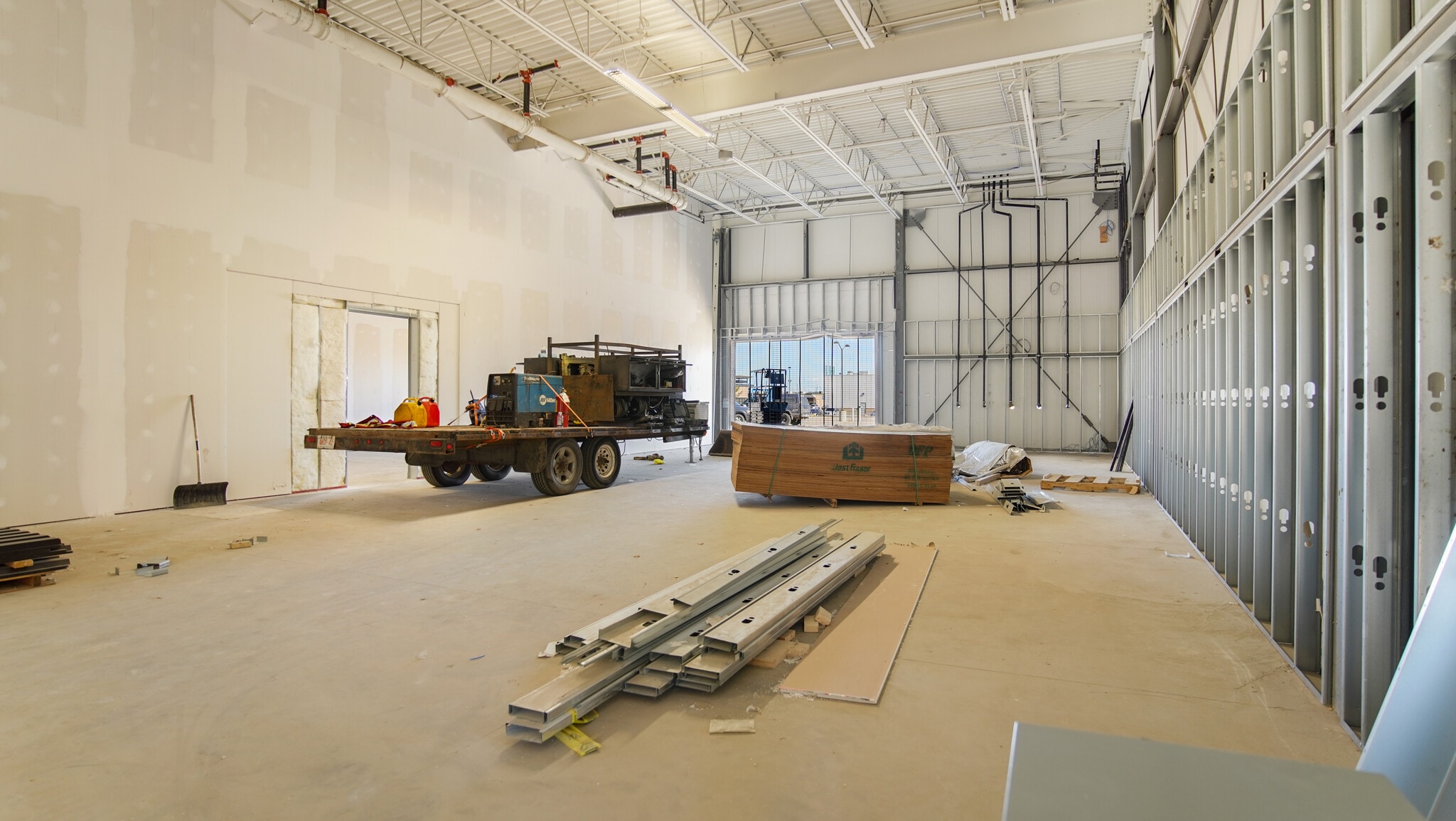 931-1079 Parsons Rd SW, Edmonton, AB to rent Interior Photo- Image 1 of 6