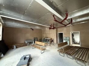 90 Bramall Ln, Sheffield to rent Interior Photo- Image 1 of 1