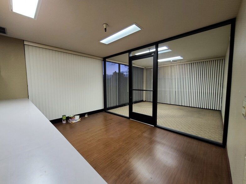 430-436 N Canal St, South San Francisco, CA for rent - Interior Photo - Image 1 of 18