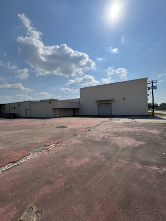 More details for 1075 N M L King Jr Pky, Beaumont, TX - Light Industrial for Rent