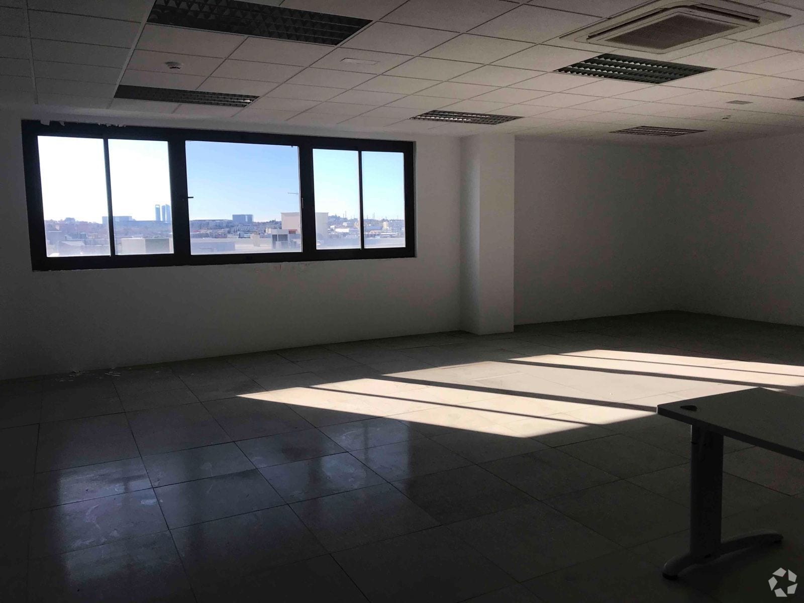 Industrial in Alcobendas, Madrid to rent Primary Photo- Image 1 of 2