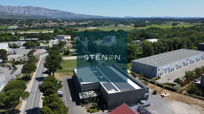 Location Entrepôt 213 m² à 364 m²