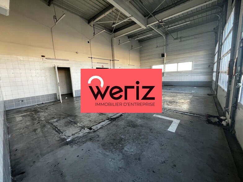 Rue Des Salicornes, Saint-Mitre-les-Remparts for sale - Building Photo - Image 3 of 5