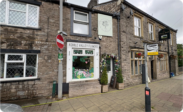 15 Bridge Rd, Clitheroe to rent Building Photo- Image 1 of 2